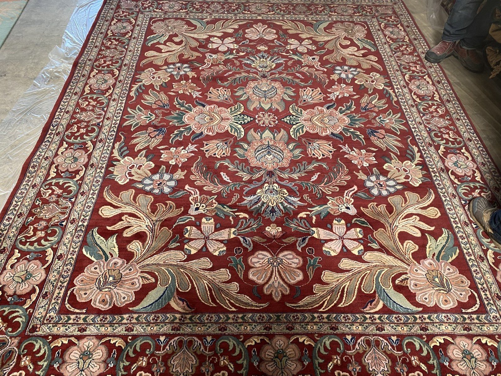 Burgundy Floral Sarouk