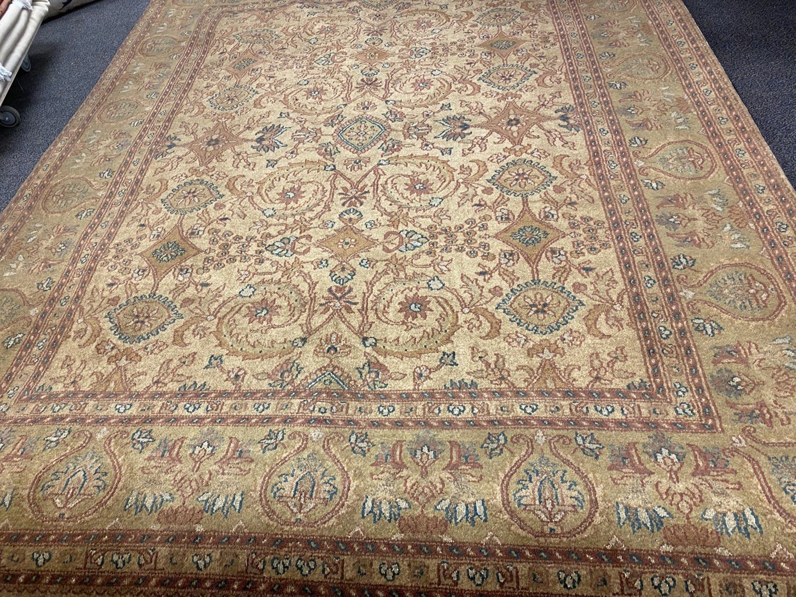 Ivory Sultanabad Floral