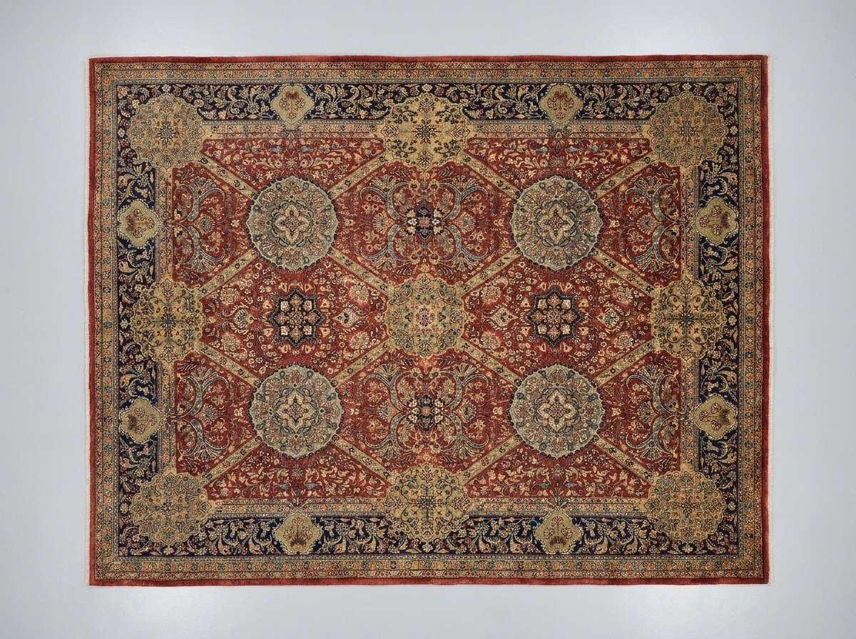 Red Medallion Navy Border